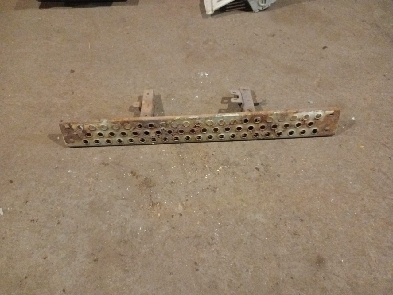 Подножка кабины Mercedes-Benz Actros 1 поколение (MP1) (1996 - 2003) - фото №1