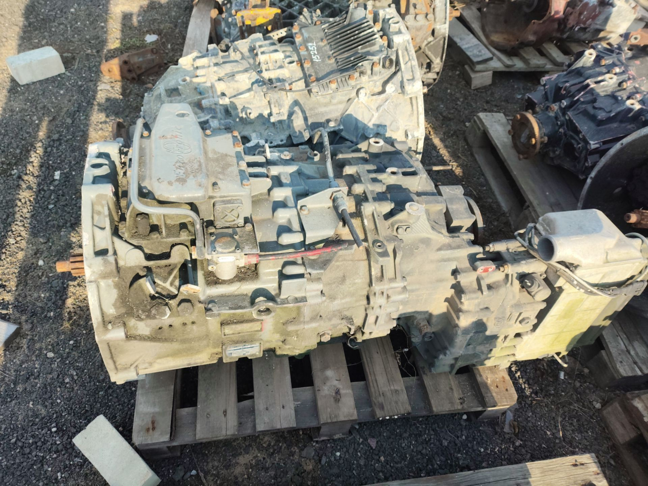 КПП автоматическая (АКПП) IVECO EuroTech 1 поколение (1991 - 1999), 12AS1800IT, 8869765 - фото №1