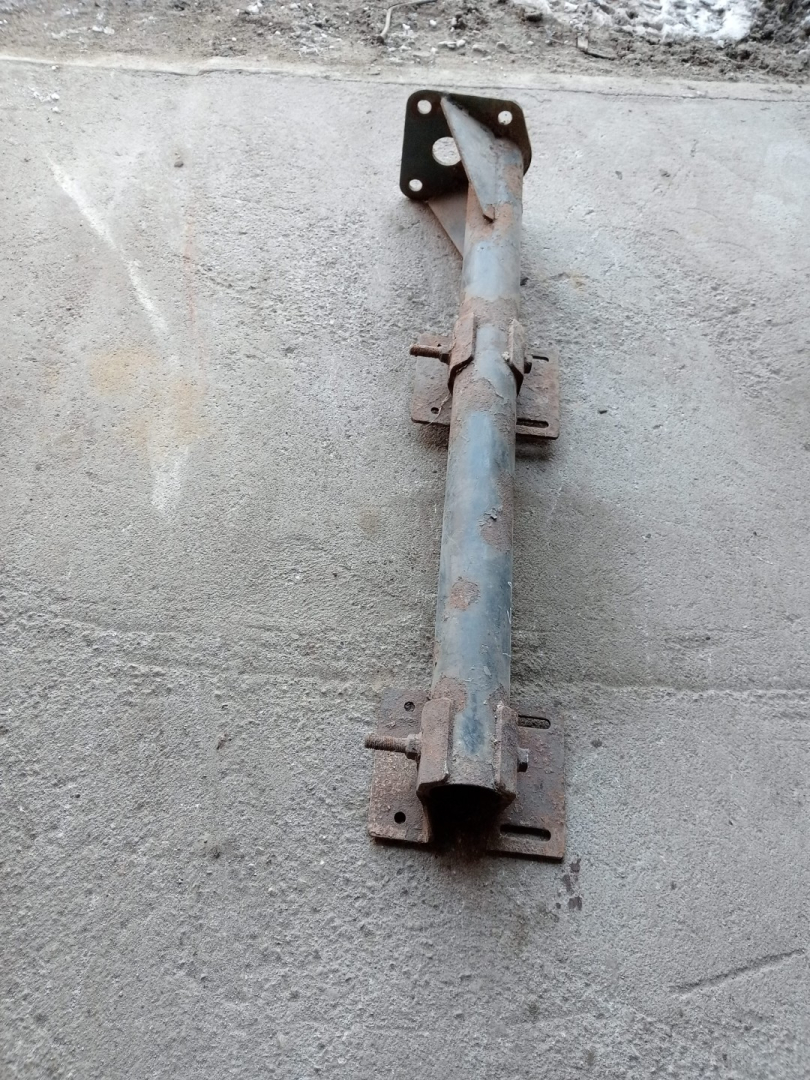 крепление ( кронштейн ) крыла Mercedes-Benz Actros 1 поколение (MP1) (1996 - 2003) - фото №1