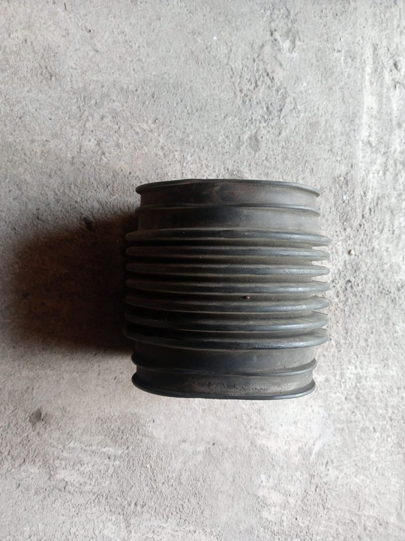 патрубок воздушного фильтра MAN TGA 1 поколение (2000 - 2008) - фото №1