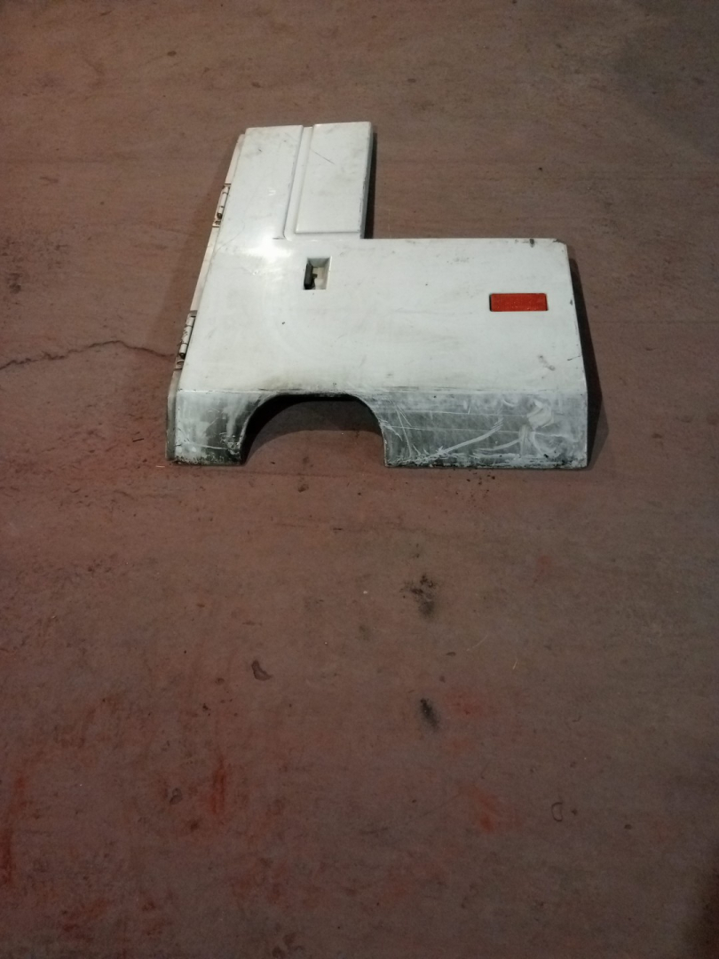 Боковая панель левая Renault Magnum 1 поколение (1990 - 1997) - фото №1