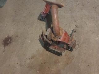 крепление ( кронштейн ) крыла IVECO EuroTech 1 поколение (1991 - 1999)