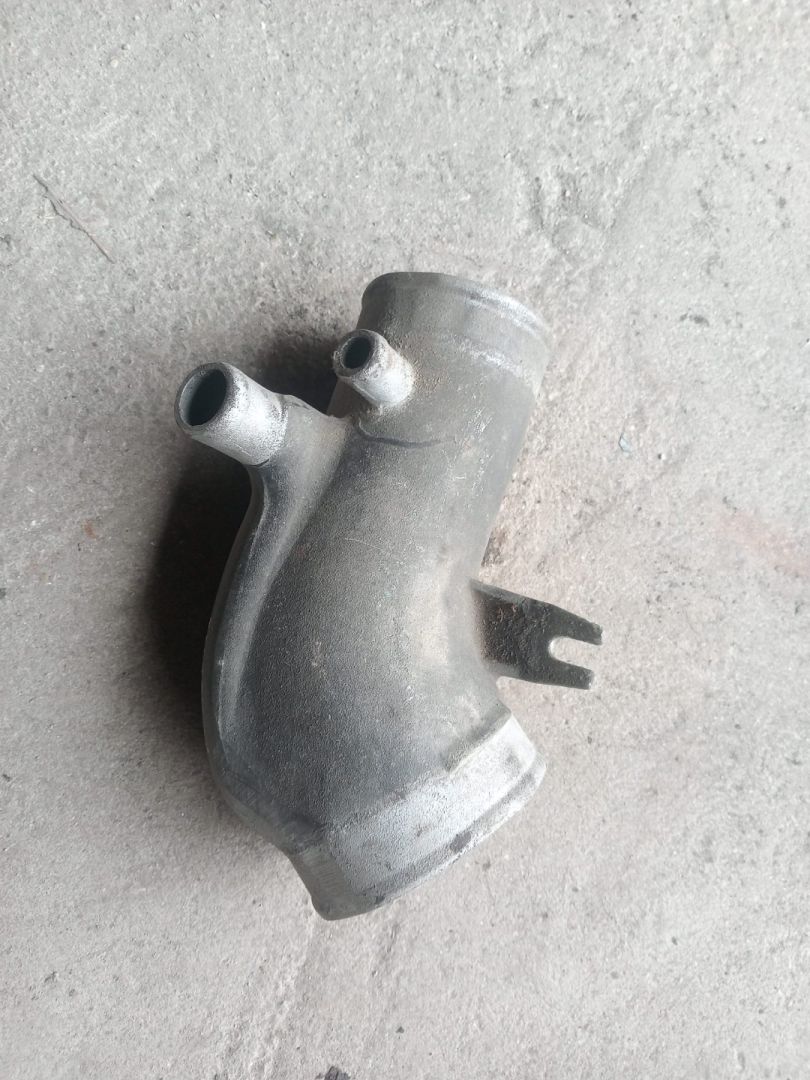 патрубок (трубопровод, шланг) Mercedes-Benz Actros 1 поколение (MP1) (1996 - 2003) - фото №1