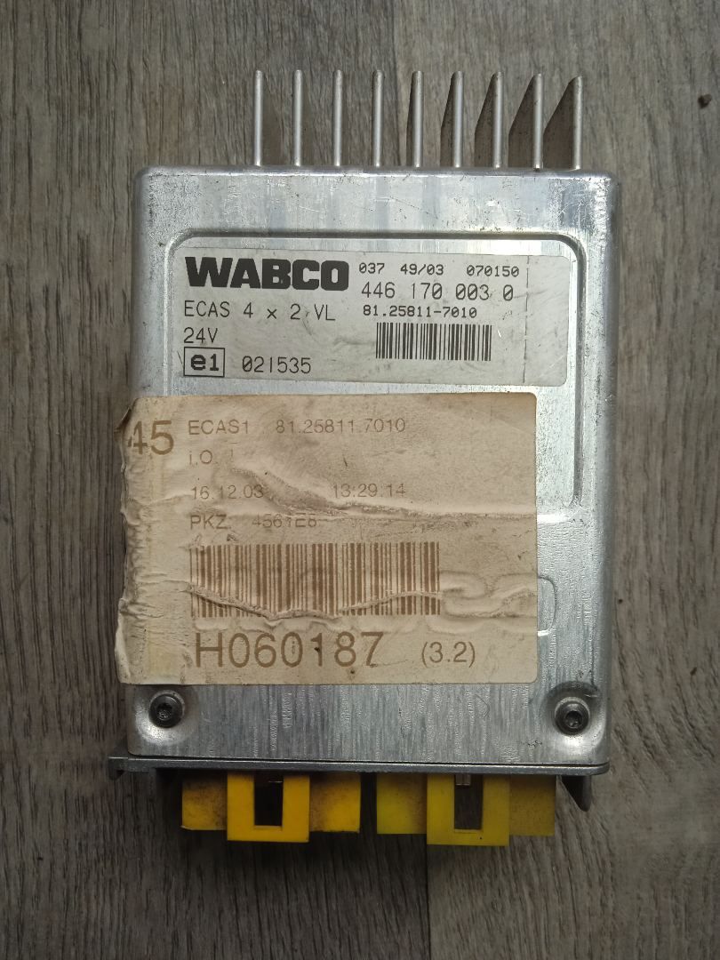 блок управления подвеской MAN TGA 1 поколение (2000 - 2008), 81258117010, 4461700030 - фото №1