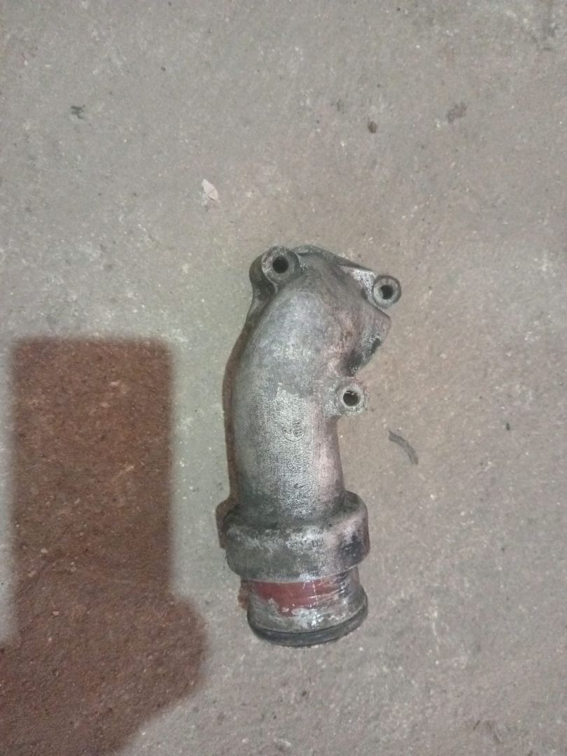 патрубок (трубопровод, шланг) IVECO EuroTech 1 поколение (1991 - 1999) - фото №1