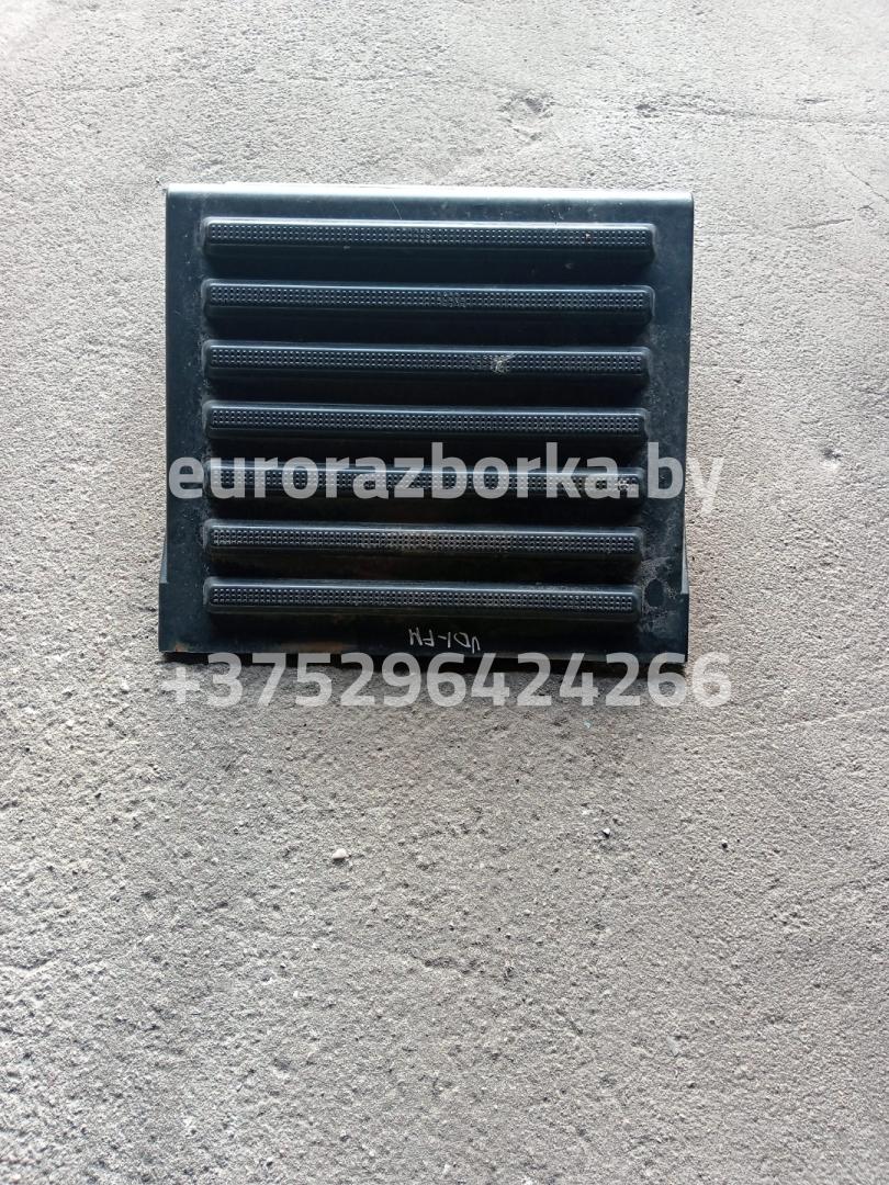 крышка аккумулятора Volvo FM 1 поколение (1998 - 2000) - фото №1