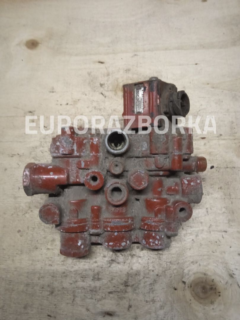 кран уровня подвески IVECO, 4729000640 - фото №1