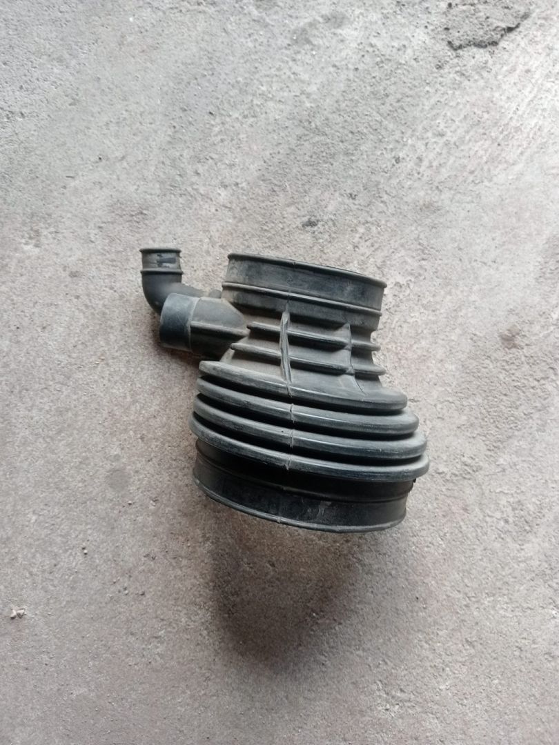 патрубок воздушного фильтра MAN TGA 1 поколение (2000 - 2008) - фото №1