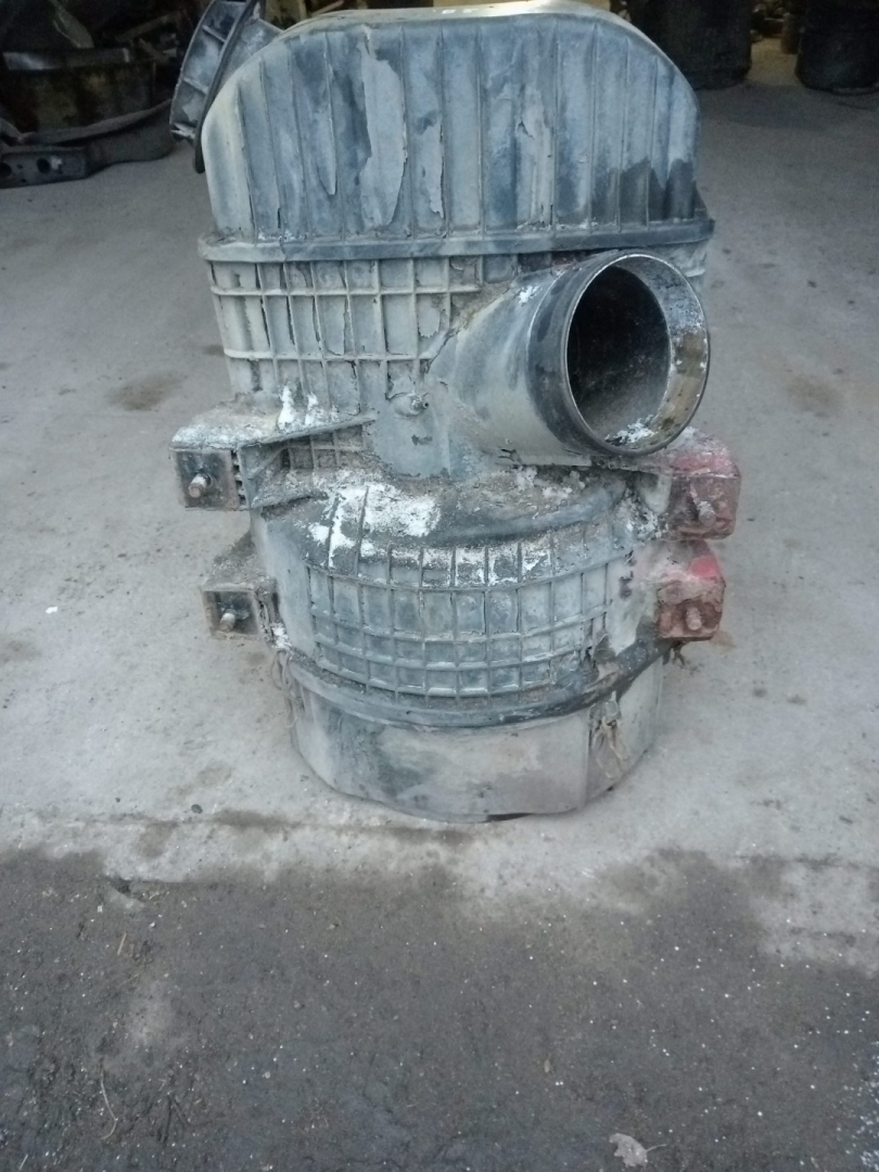 корпус воздушного фильтра Mercedes-Benz - фото №1