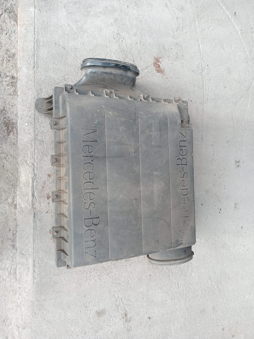 корпус воздушного фильтра Mercedes-Benz Actros 1 поколение (MP1) (1996 - 2003) - фото №1