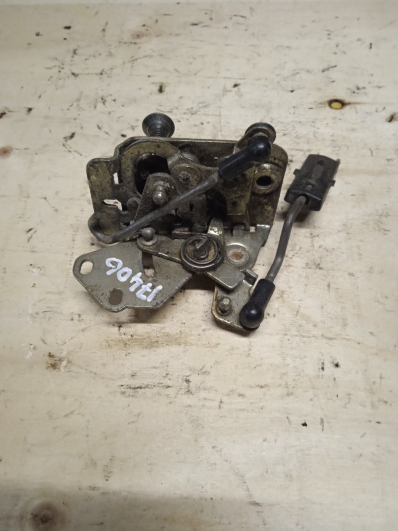 замок двери DAF XF 95 1 поколение (2002 - 2006) - фото №1