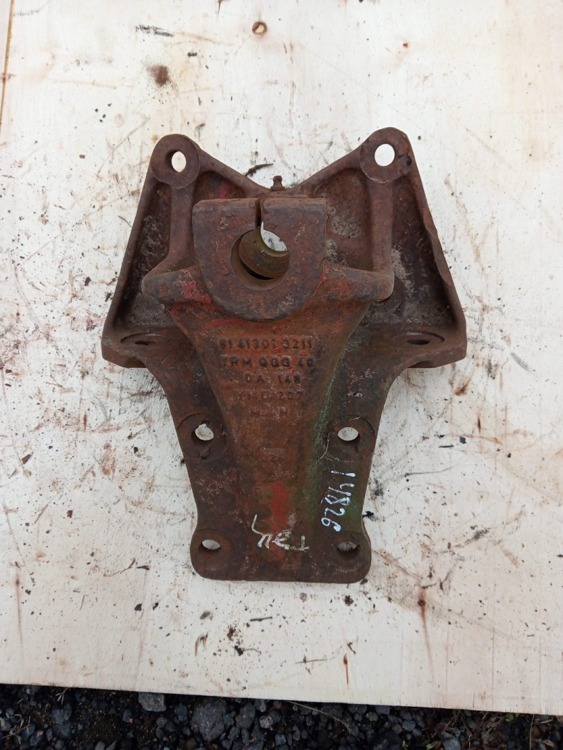 кронштейн рессоры MAN F90 1 поколение (1986 - 1997) - фото №1