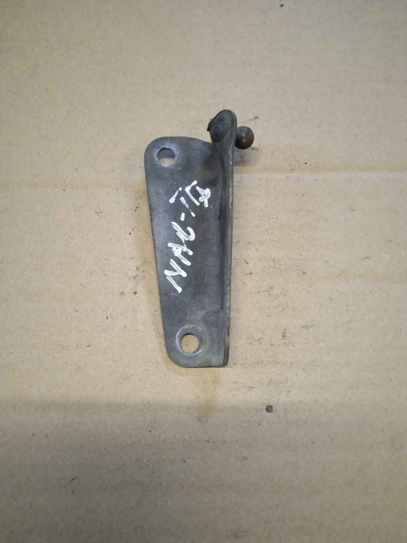 Кронштейн амортизатора капота MAN TGA 1 поколение (2000 - 2008) - фото №1