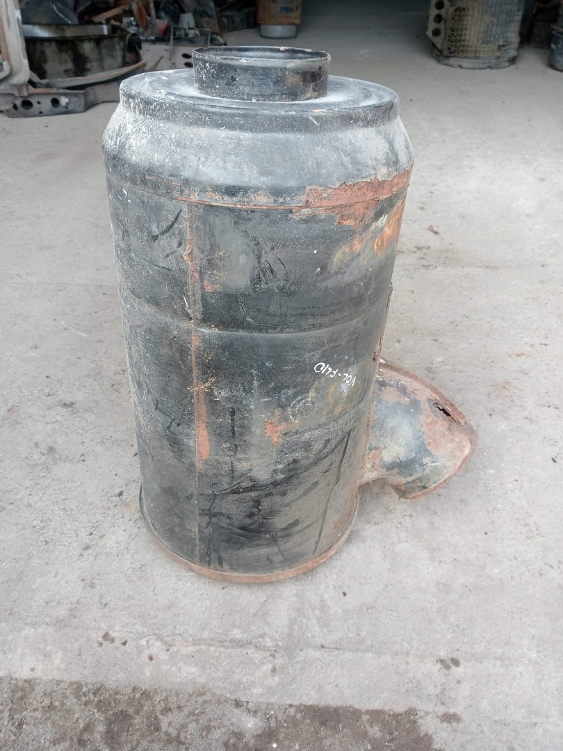 корпус воздушного фильтра Volvo FL 1 поколение (1985 - 2006) - фото №1