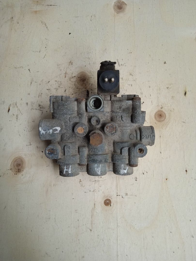 кран уровня подвески MAN, 4729000220 - фото №1