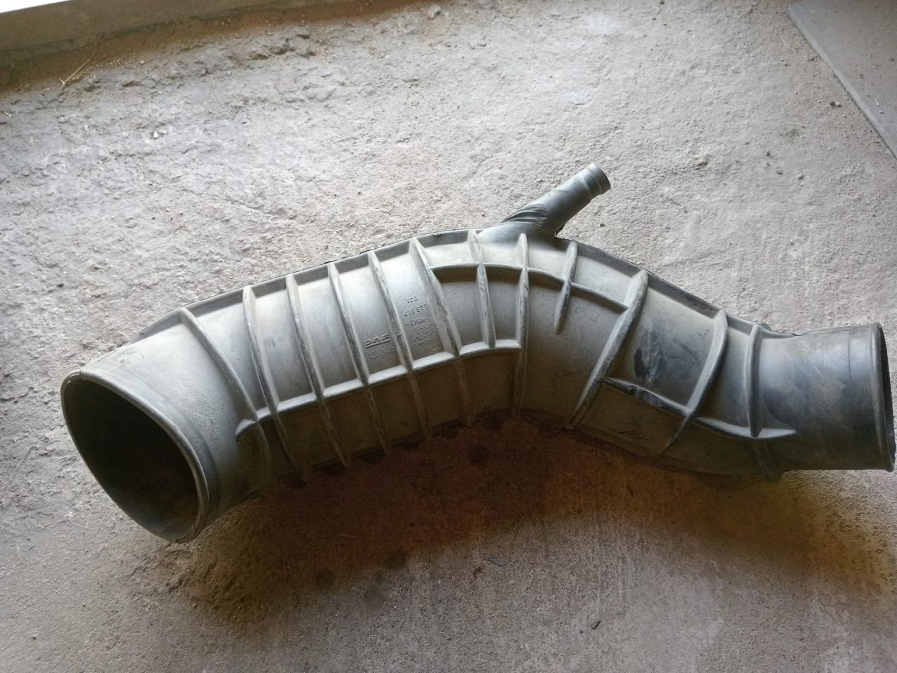 патрубок воздушного фильтра DAF XF 95 1 поколение (2002 - 2006), 1362665 - фото №1