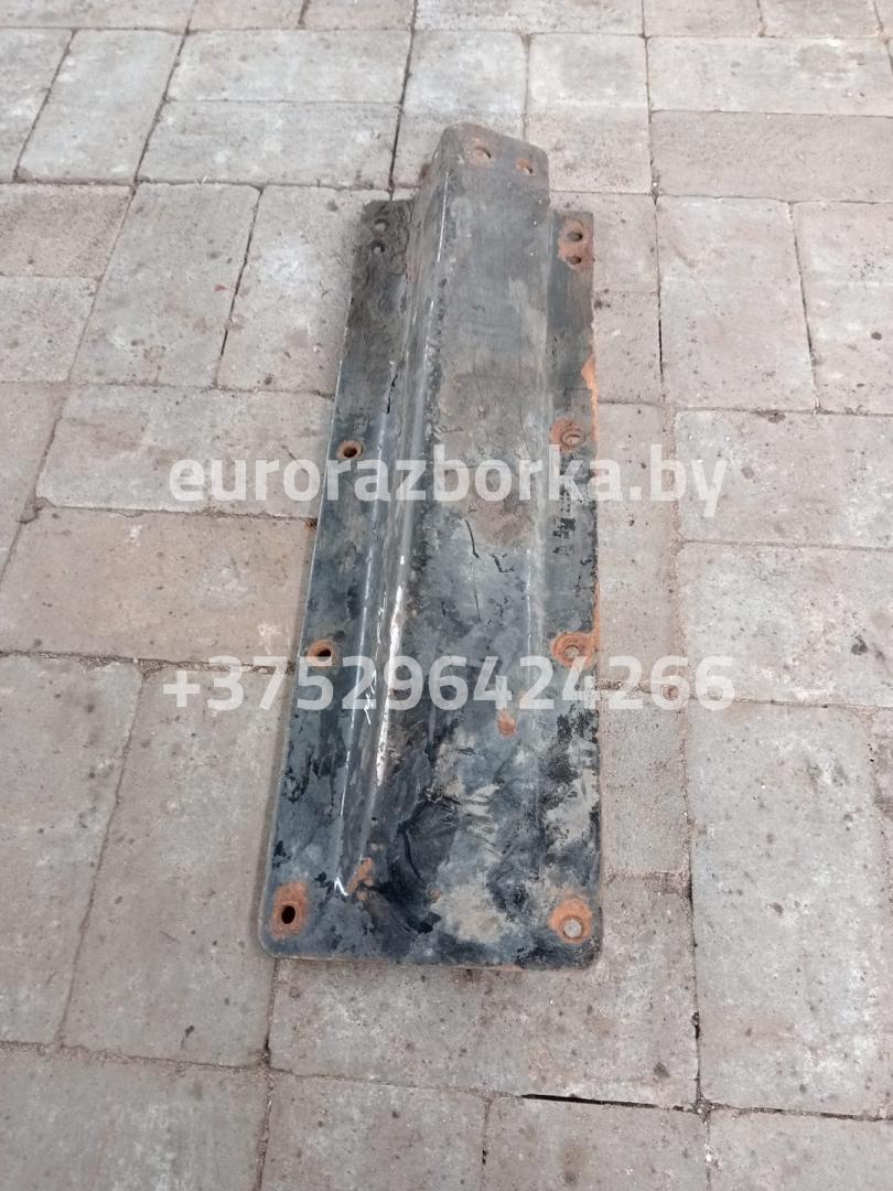 кронштейн (крепление) Mercedes-Benz, МКПП - фото №1