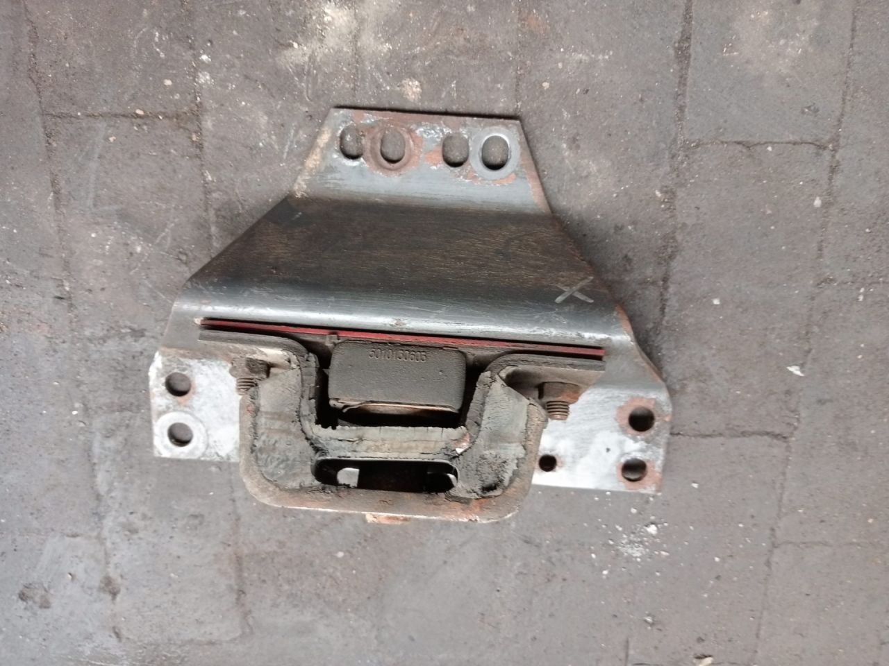 подушка крепления двигателя Renault, 50101300605 - фото №1