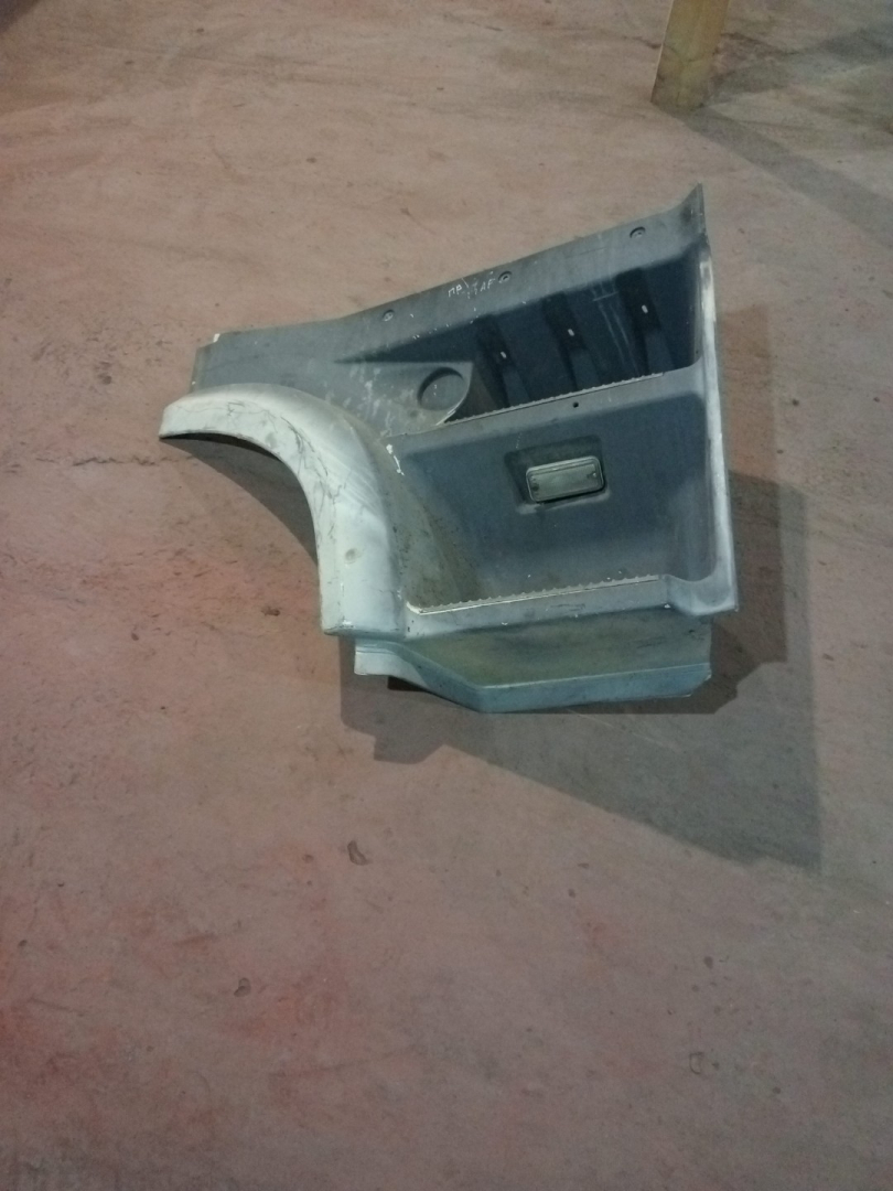 Подножка кабины DAF XF 95 1 поколение (2002 - 2006), 1656924, 1836305 - фото №1