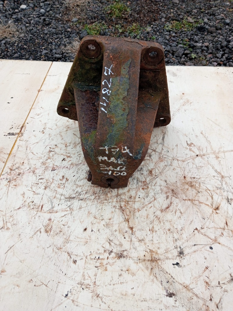 кронштейн рессоры MAN F90 1 поколение (1986 - 1997) - фото №1