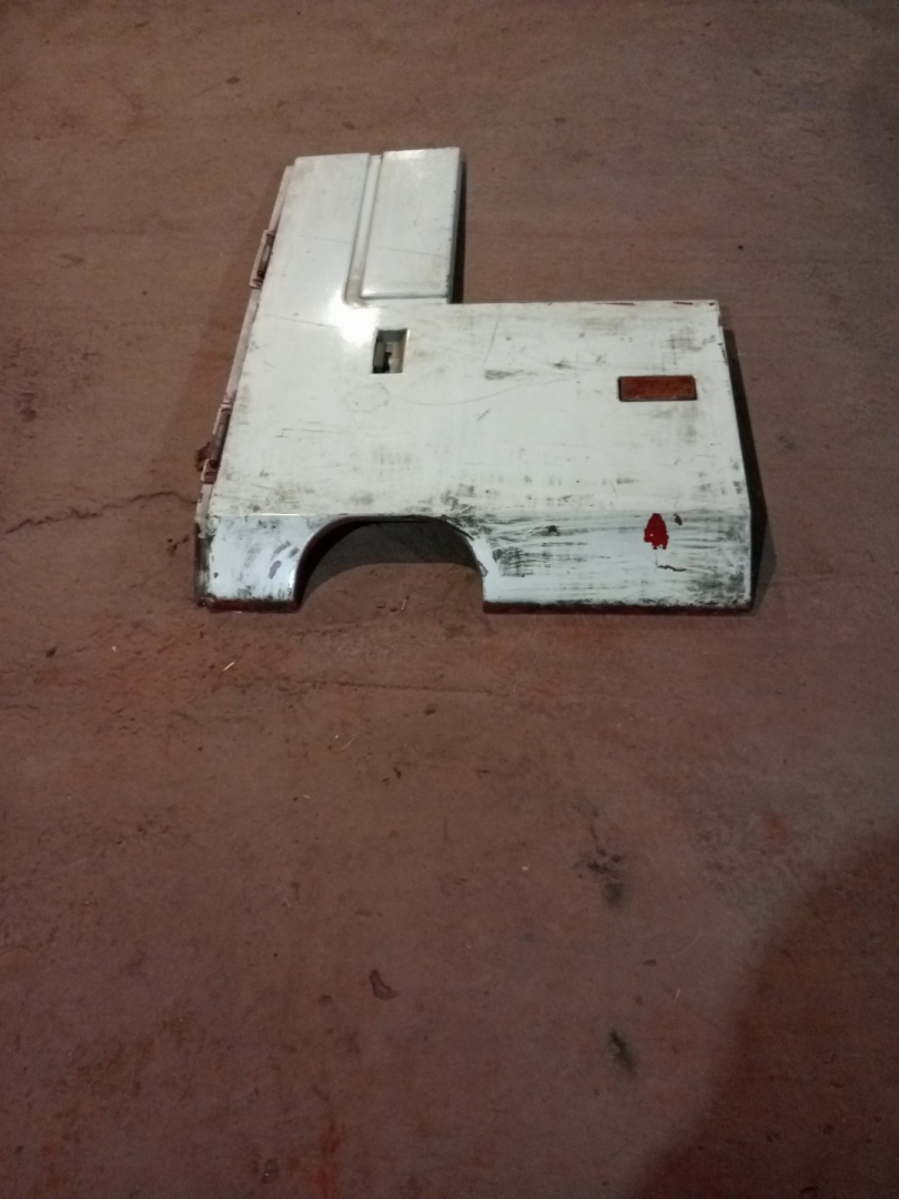 Боковая панель левая Renault Magnum 1 поколение (1990 - 1997) - фото №1