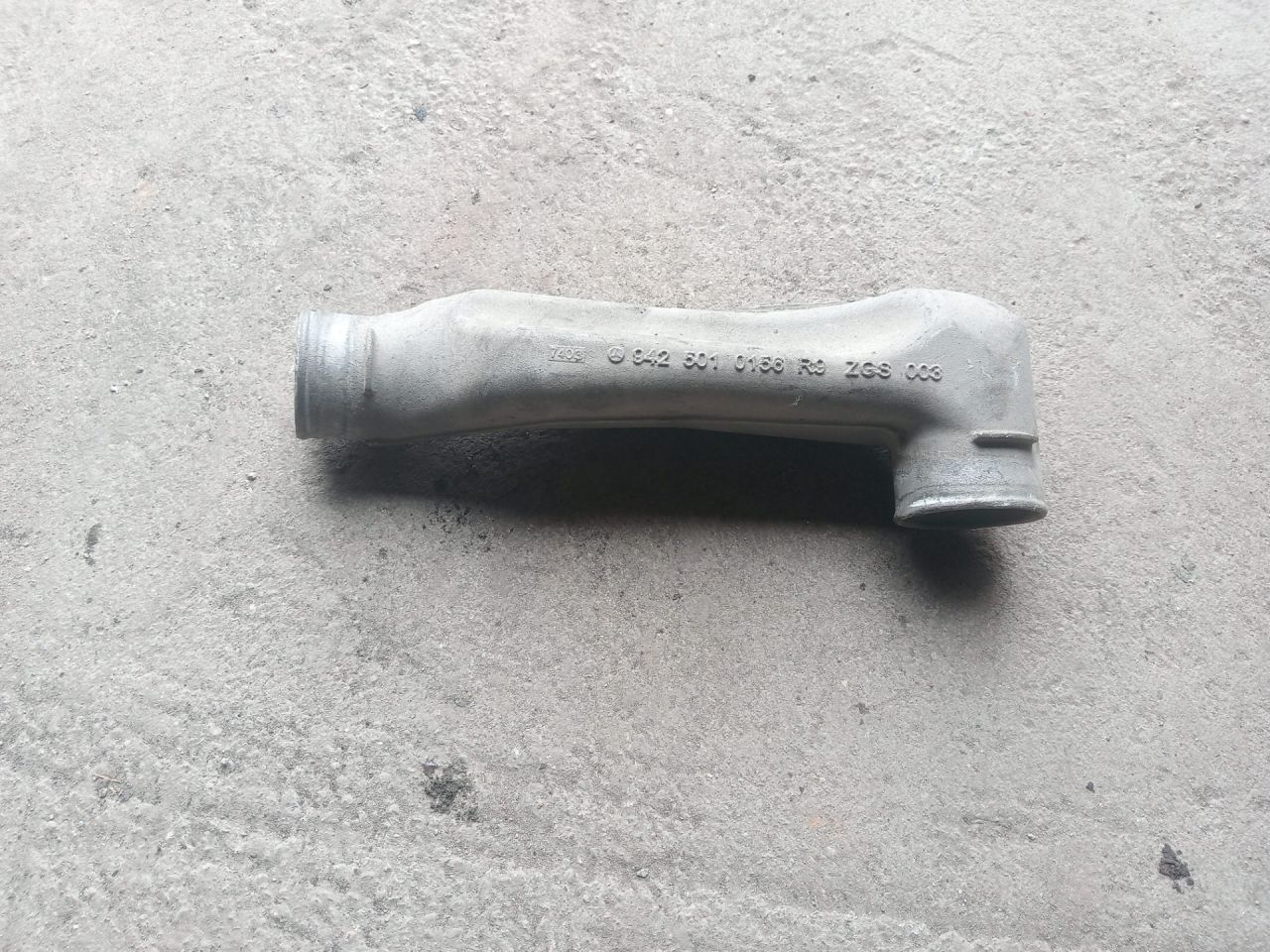 патрубок (трубопровод, шланг) Mercedes-Benz Actros 1 поколение (MP1) (1996 - 2003) - фото №1