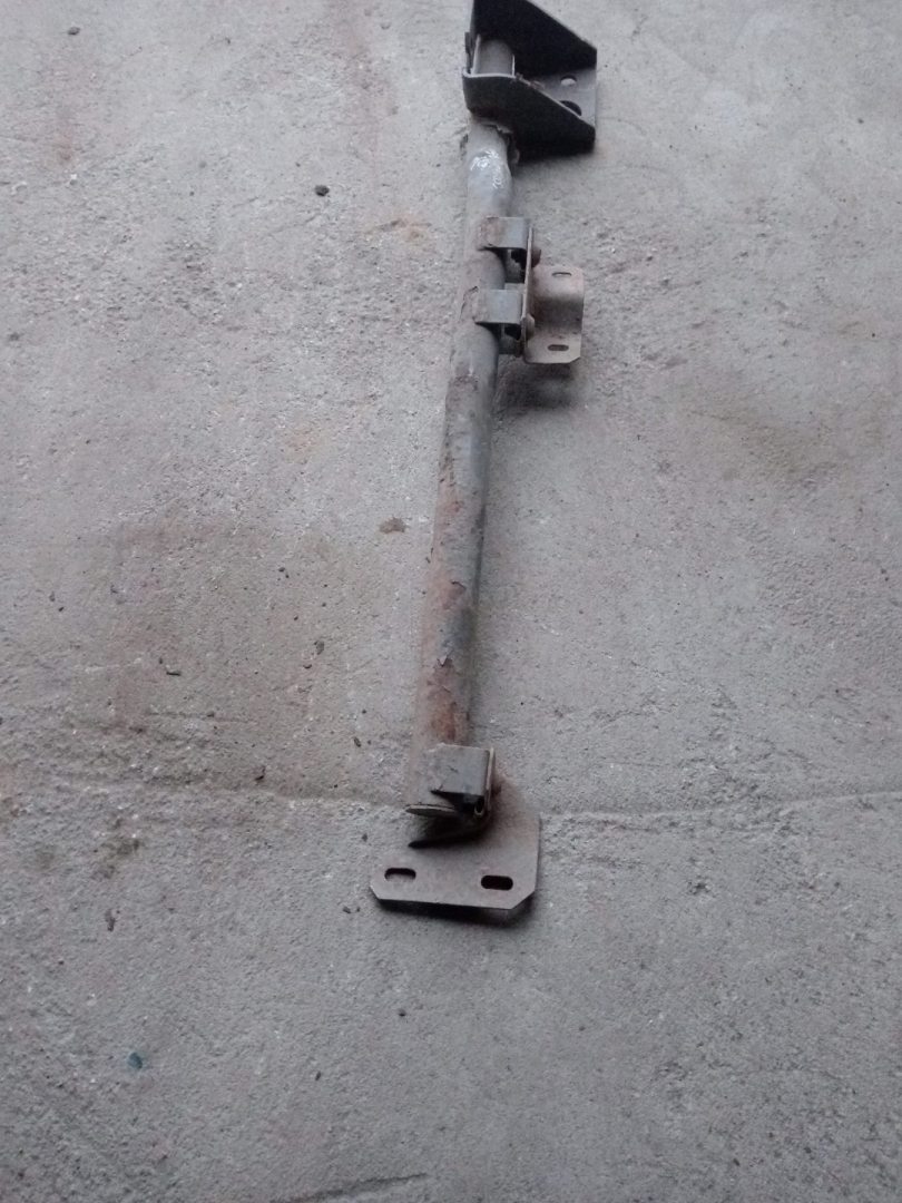 крепление ( кронштейн ) крыла Mercedes-Benz Actros 1 поколение (MP1) (1996 - 2003) - фото №1