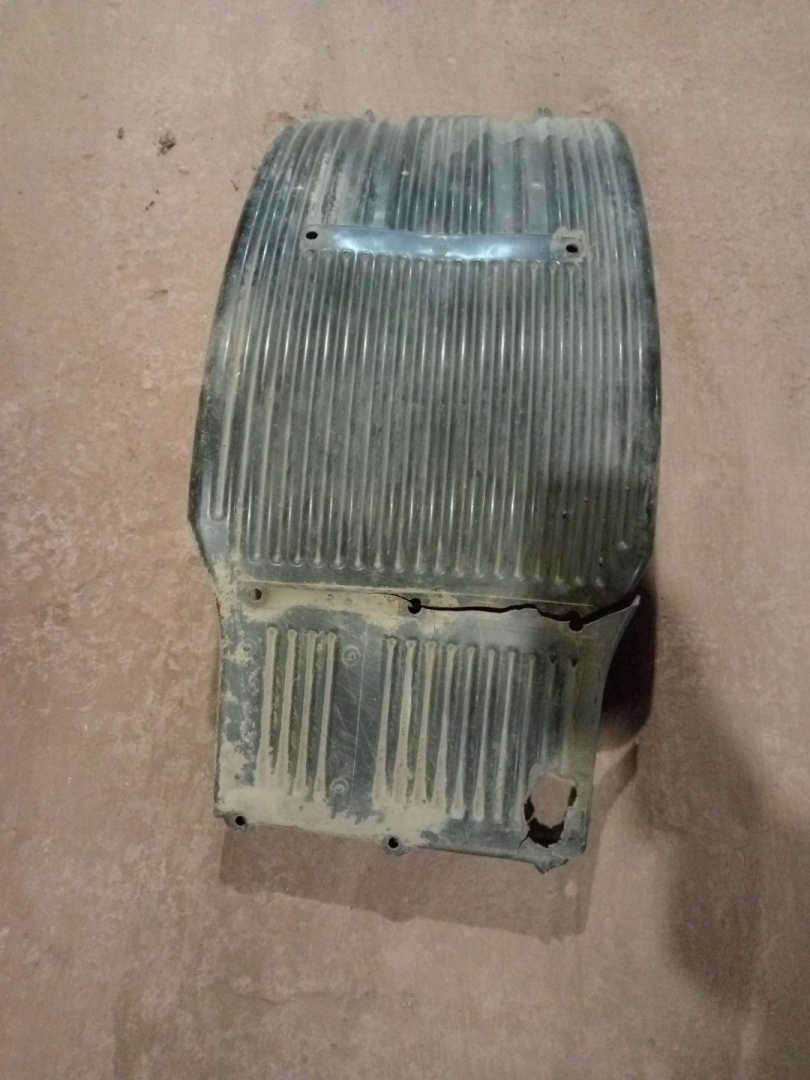 крыло Volvo FH 1 поколение (1993 - 1998) - фото №1