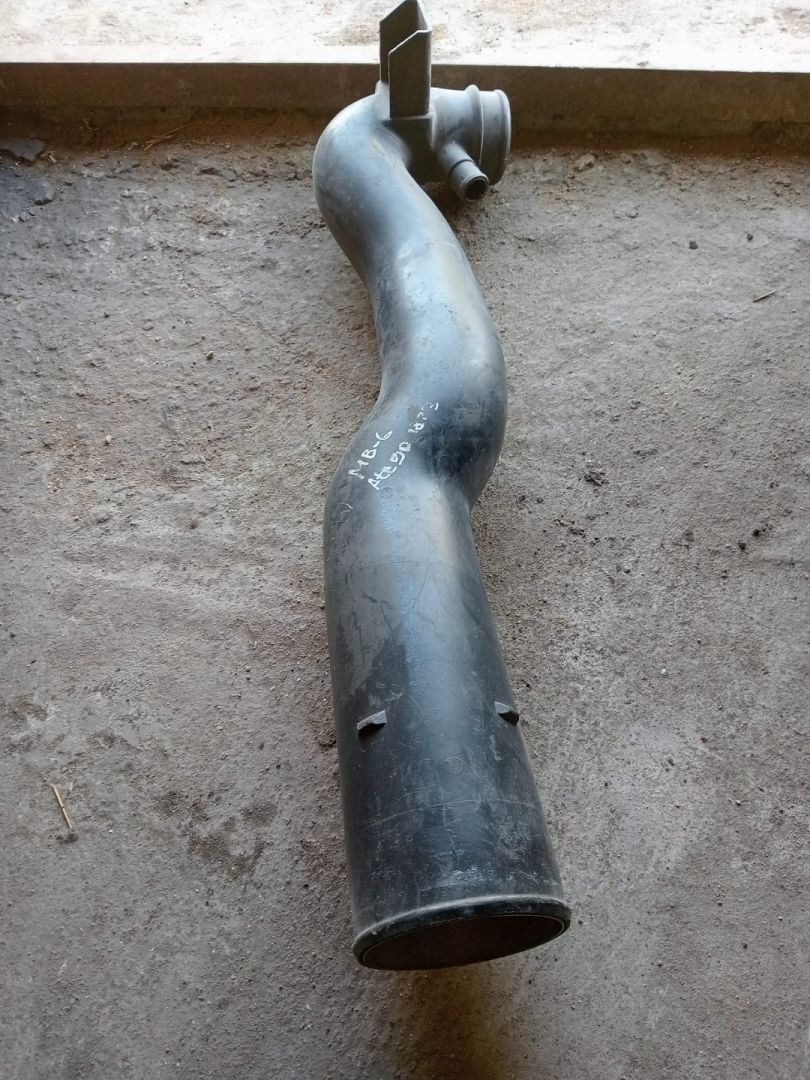 патрубок (трубопровод, шланг) Mercedes-Benz Atego 1 поколение (1998 - 2013) - фото №1