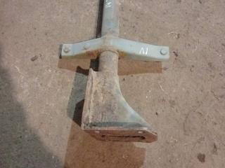 крепление ( кронштейн ) крыла IVECO