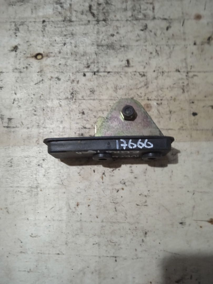 кронштейн зеркала кабины IVECO EuroTech 1 поколение (1991 - 1999) - фото №1