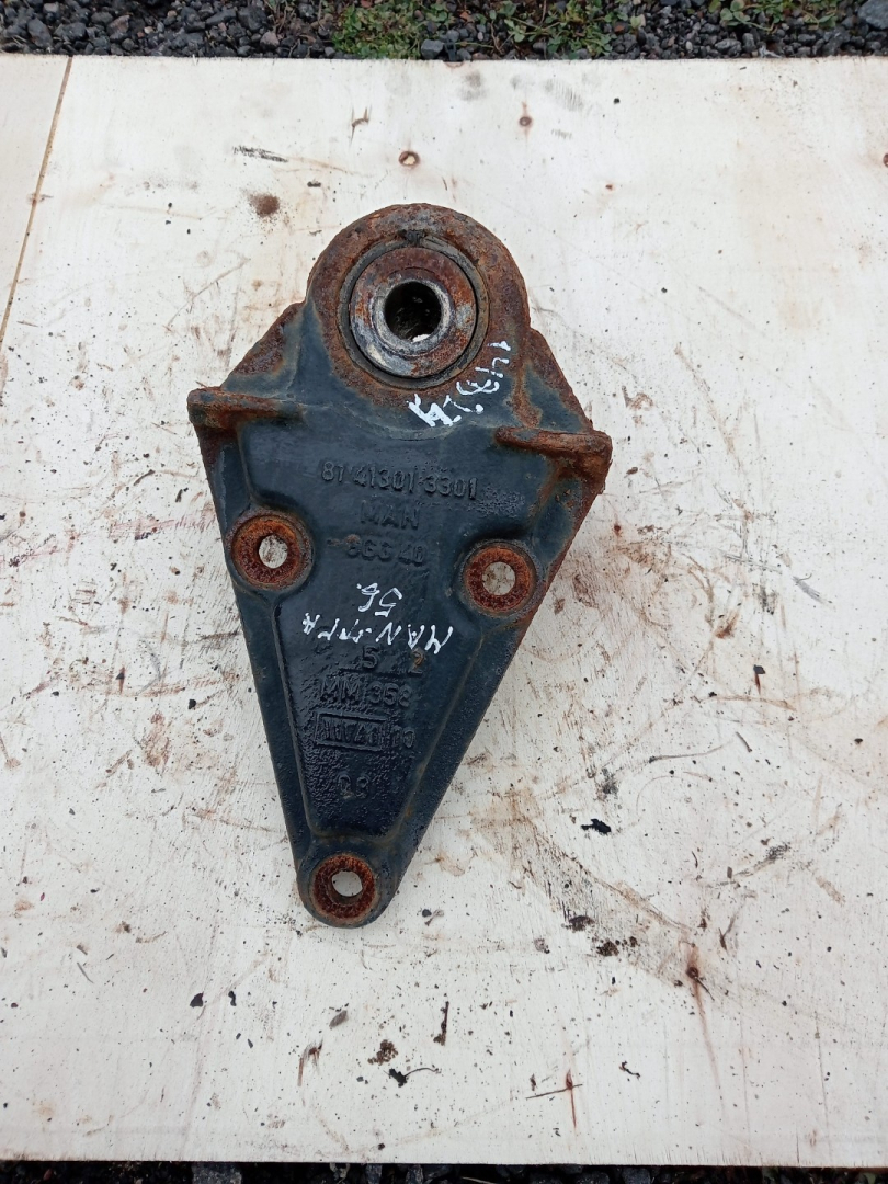 кронштейн рессоры MAN TGA 1 поколение (2000 - 2008) - фото №1