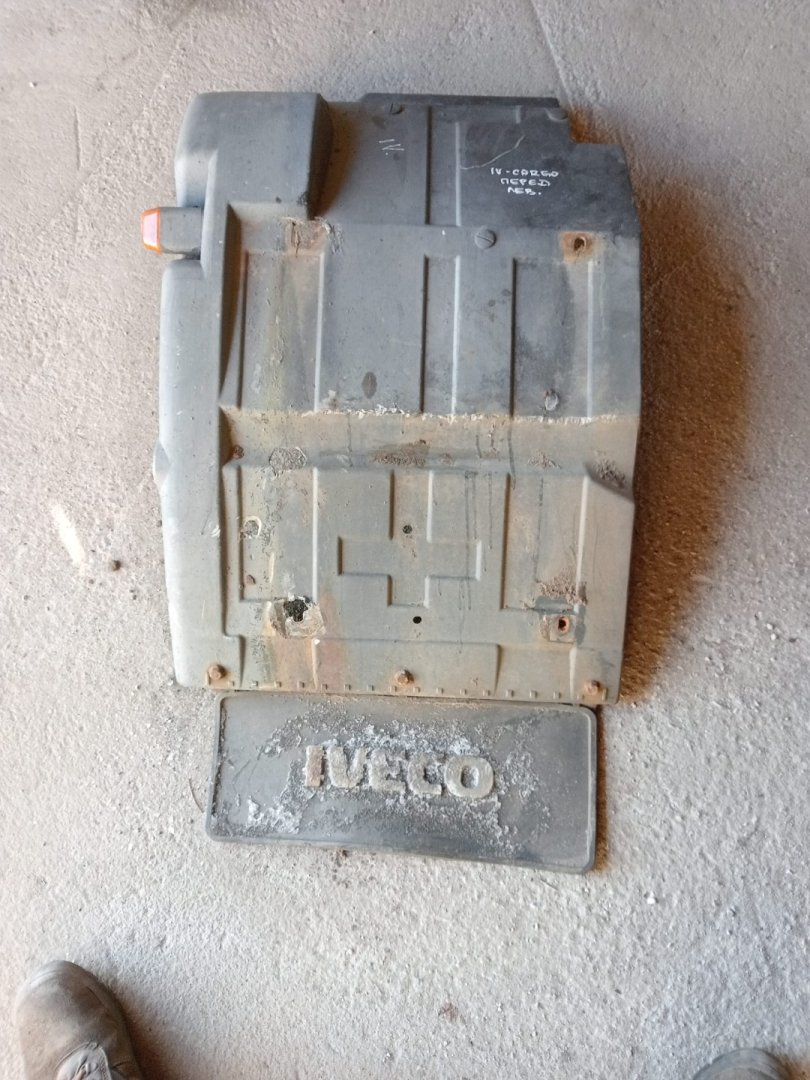 крыло переднее левое IVECO EuroCargo 1 поколение (1991 - 2000) - фото №1