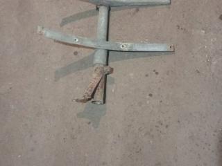 крепление ( кронштейн ) крыла Scania