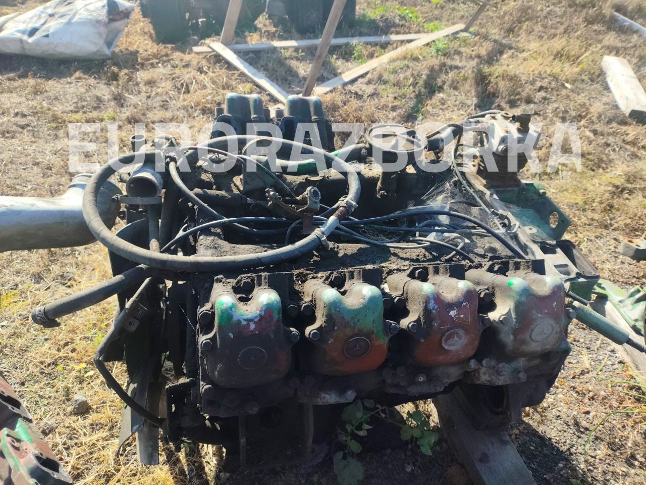 двигатель Mercedes-Benz 4x2 - фото №1