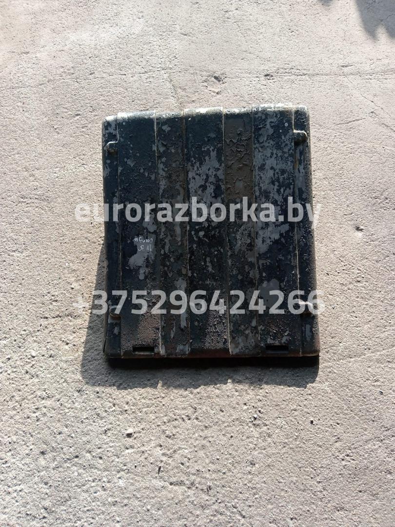 крышка аккумулятора IVECO EuroCargo 1 поколение (1991 - 2000) - фото №1