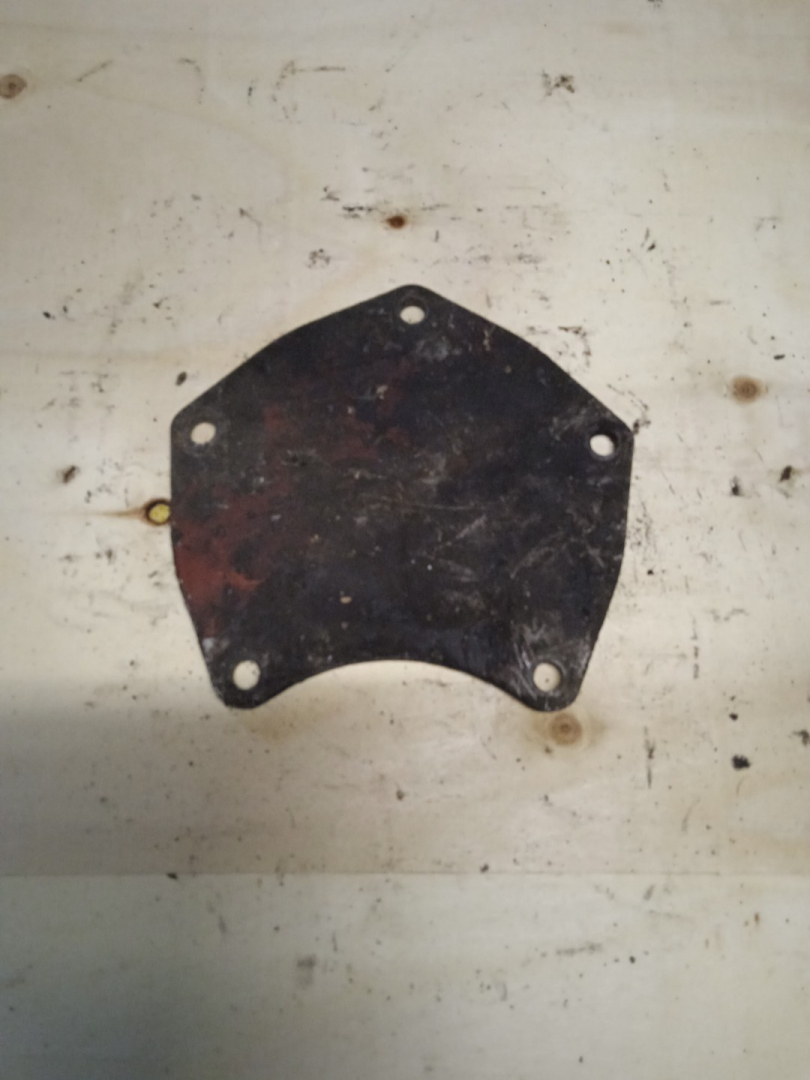 декоративная крышка двигателя IVECO - фото №1