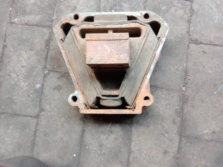 подушка крепления двигателя IVECO, 42720001