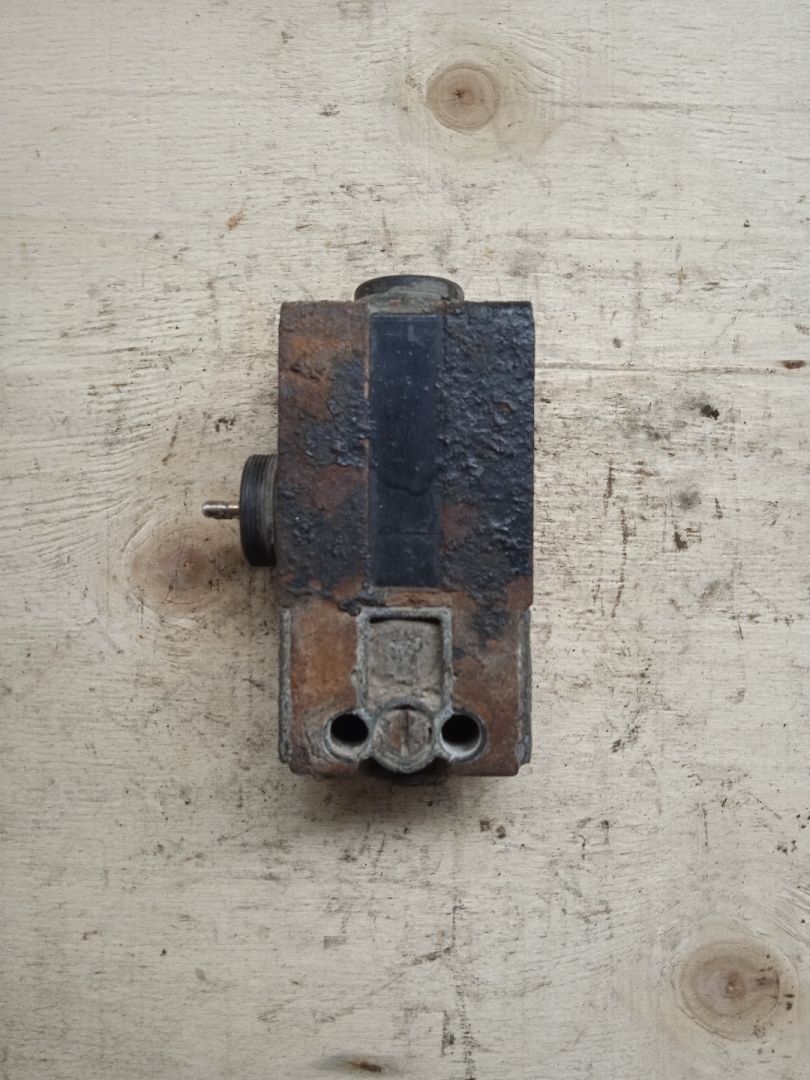 электромагнитный клапан Mercedes-Benz, A0049975736, 5392900030 - фото №1