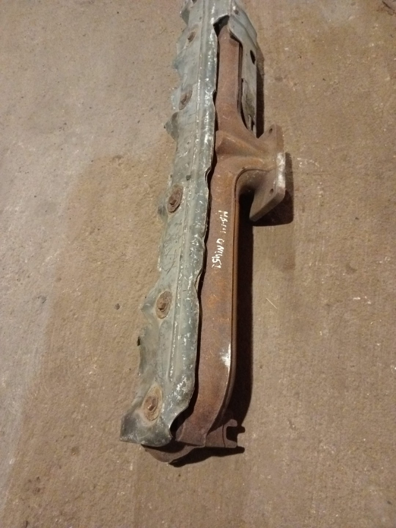 коллектор выпускной Mercedes-Benz Axor 1 поколение (2001 - 2004) - фото №1