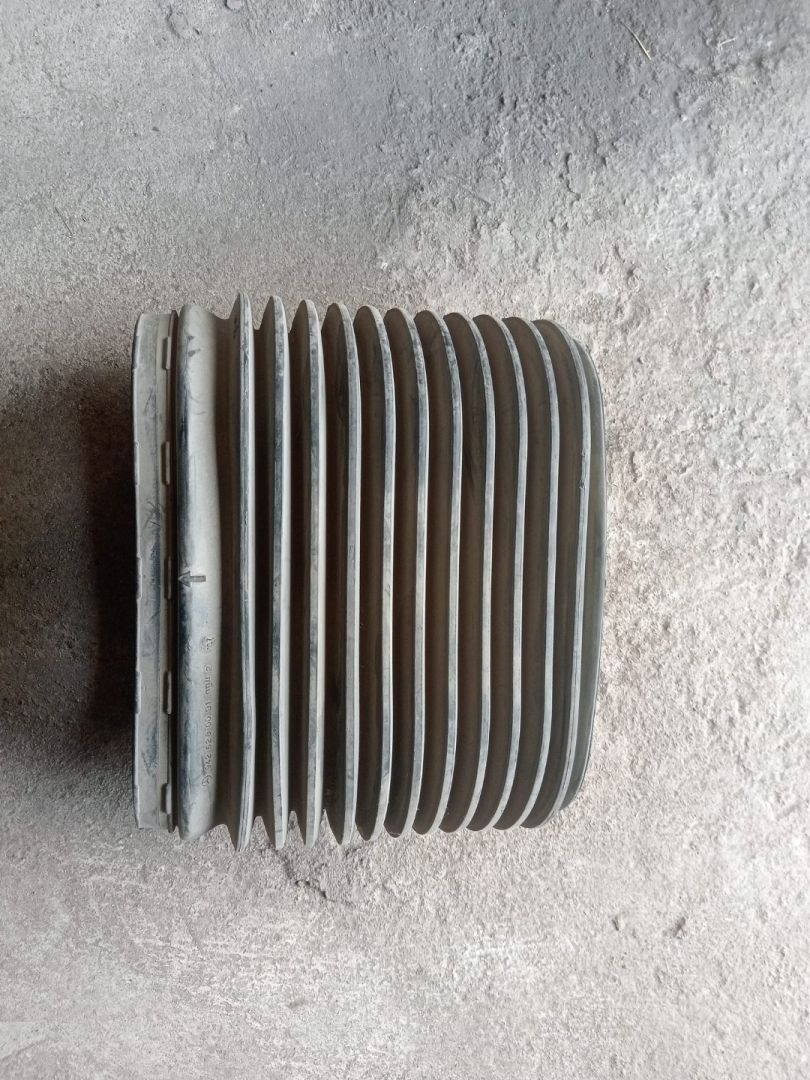 патрубок воздушного фильтра Mercedes-Benz Actros 1 поколение (MP1) (1996 - 2003) - фото №1