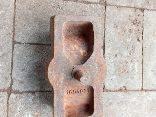 кронштейн (крепление) Volvo, 1605031