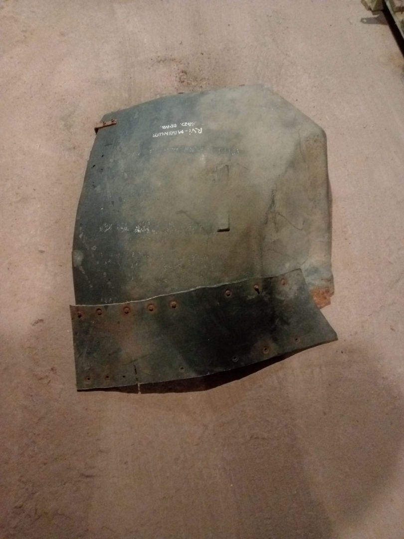 крыло заднее правое Renault Magnum 1 поколение (1990 - 1997) - фото №1