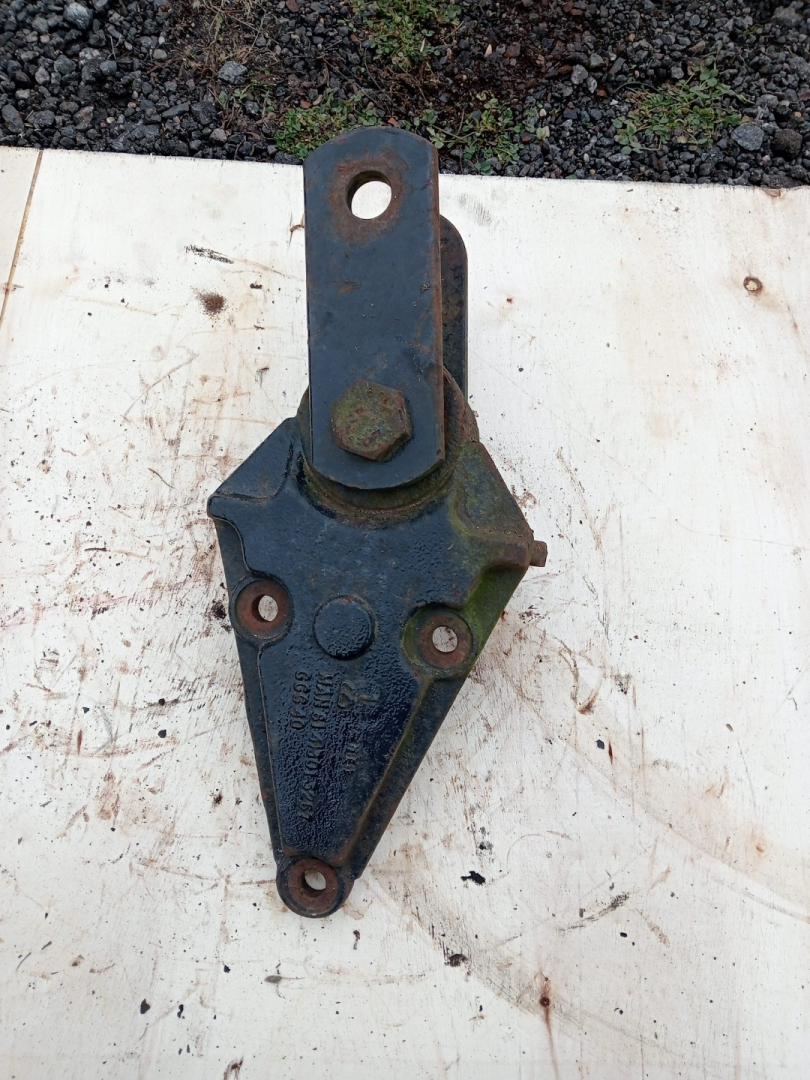 кронштейн рессоры MAN TGA 1 поколение (2000 - 2008) - фото №1