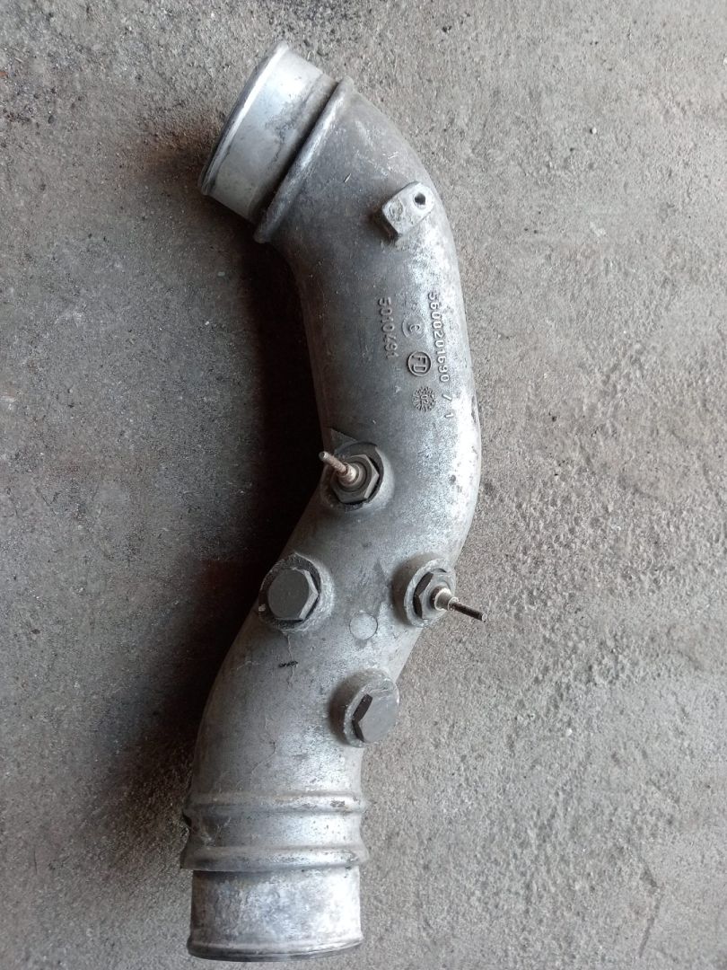 патрубок (трубопровод, шланг) Renault Magnum 1 поколение (1990 - 1997) - фото №1