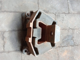 подушка крепления двигателя IVECO
