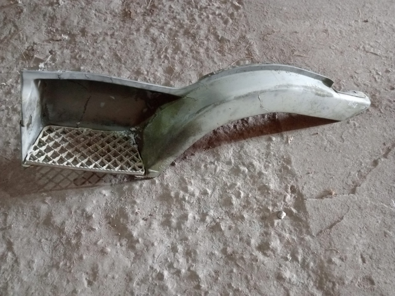 Подножка кабины IVECO EuroCargo 2 поколение (2001 - 2007) - фото №1