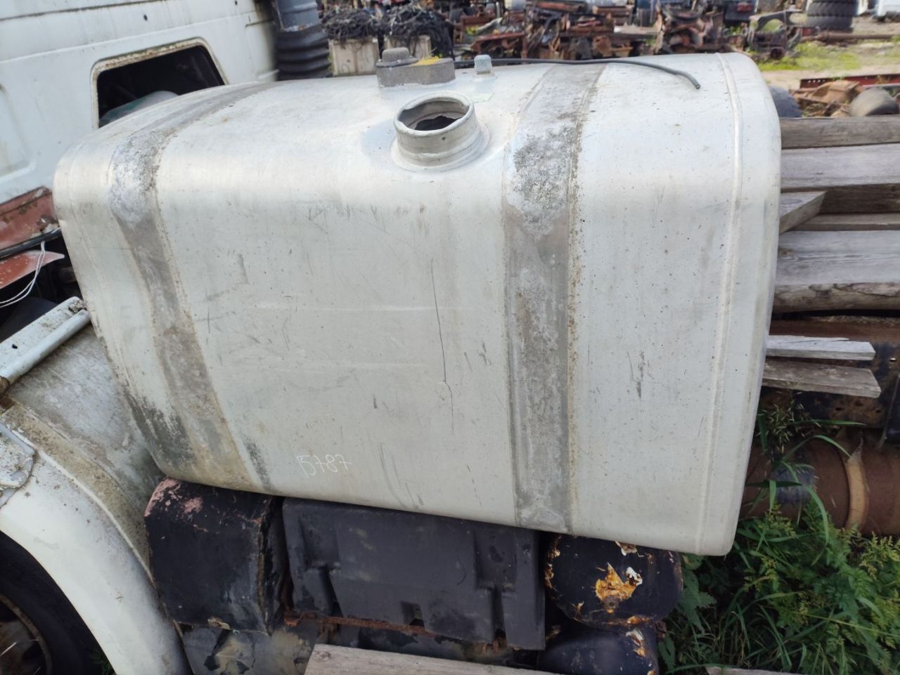 бак топливный MAN TGA 1 поколение (2000 - 2008), 81122015700 - фото №1