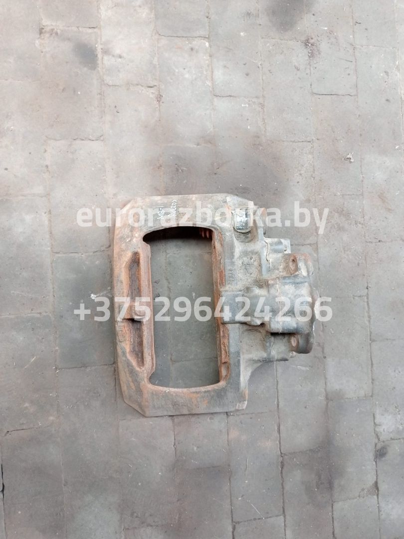 суппорт Mercedes-Benz - фото №1