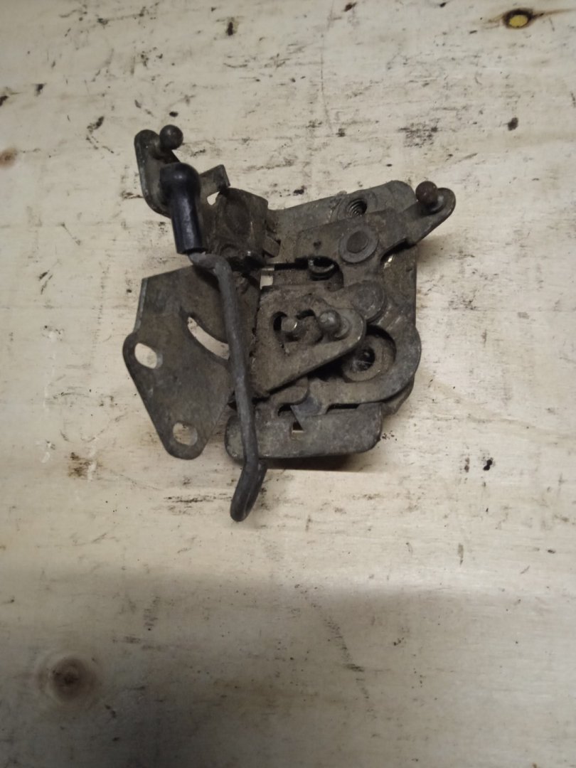 замок двери DAF XF 95 1 поколение (2002 - 2006) - фото №1